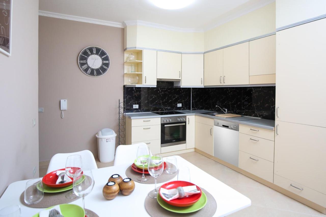 Tafa Deluxe Apartment Wlora Zewnętrze zdjęcie