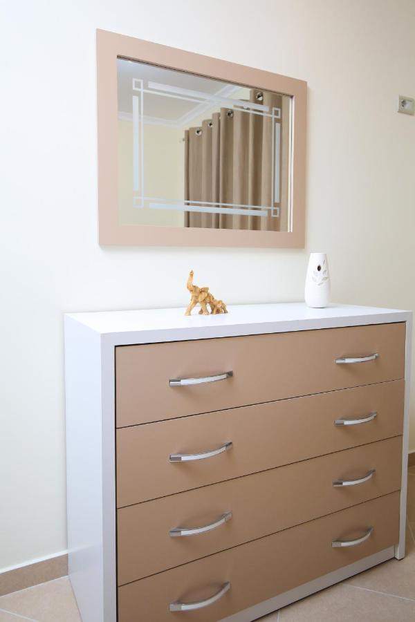 Tafa Deluxe Apartment Wlora Zewnętrze zdjęcie